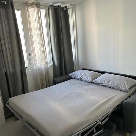 2 Pieces Apartment *